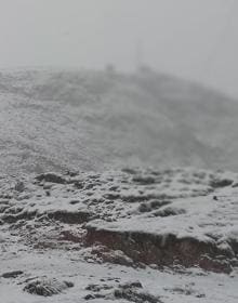 Imagen secundaria 2 - Exteriores de la estación superior de Fuente Dé, totalmente nevado a las ocho y media de la mañana.