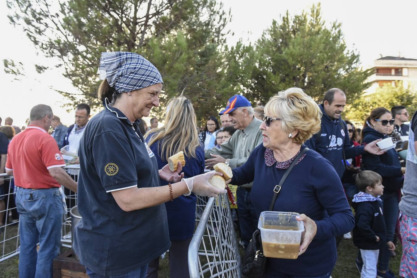 Fotos: La Gran Marmitada de Santoña sirve cerca de 12.000 raciones