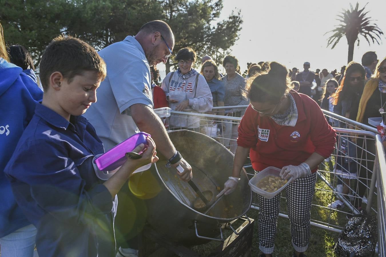 Fotos: La Gran Marmitada de Santoña sirve cerca de 12.000 raciones