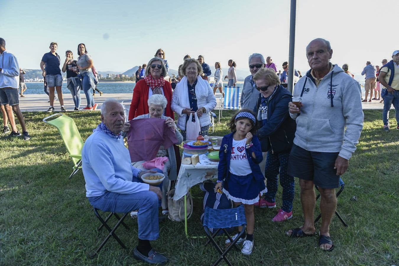 Fotos: La Gran Marmitada de Santoña sirve cerca de 12.000 raciones