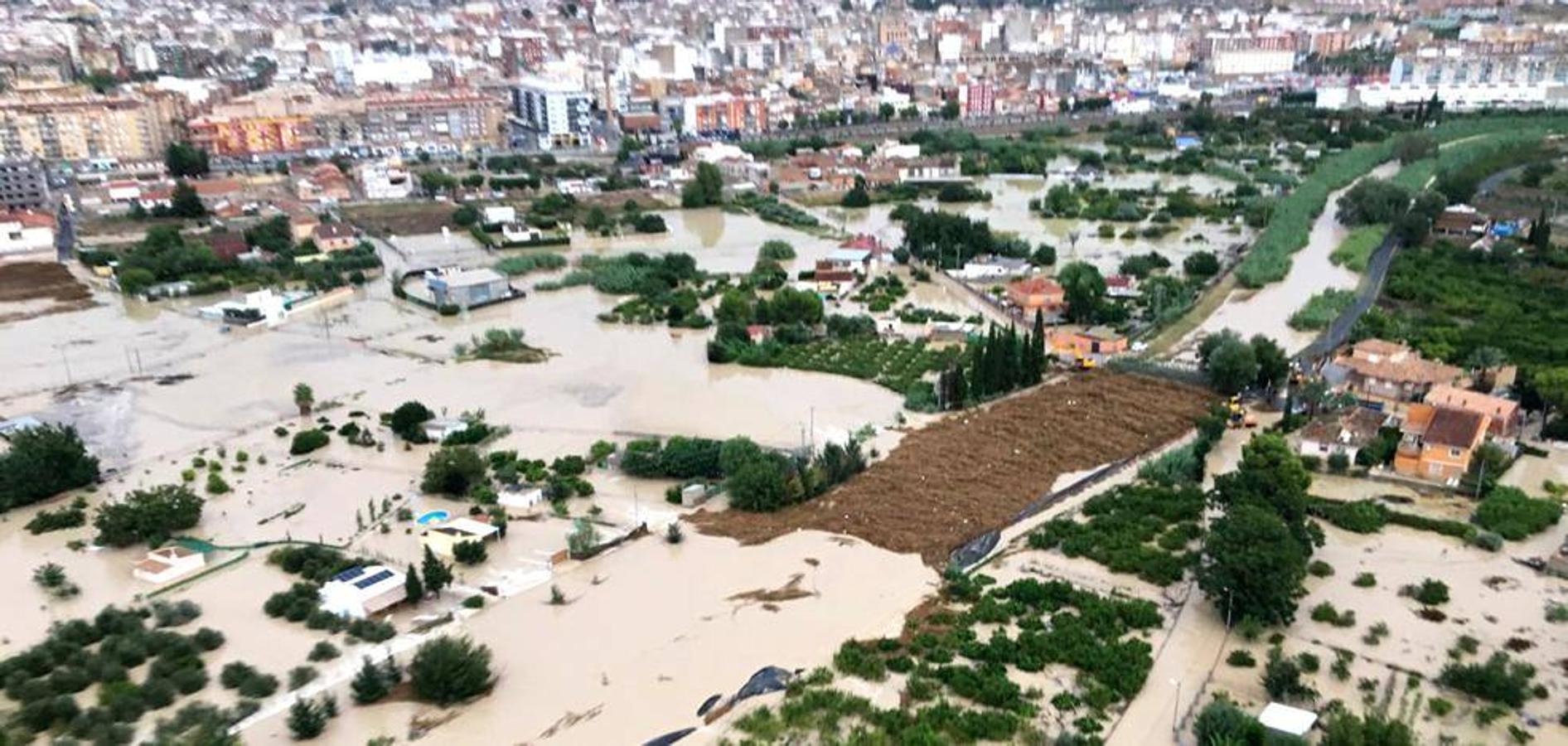 Molina de Segura sufre las consecuencia del temporal.