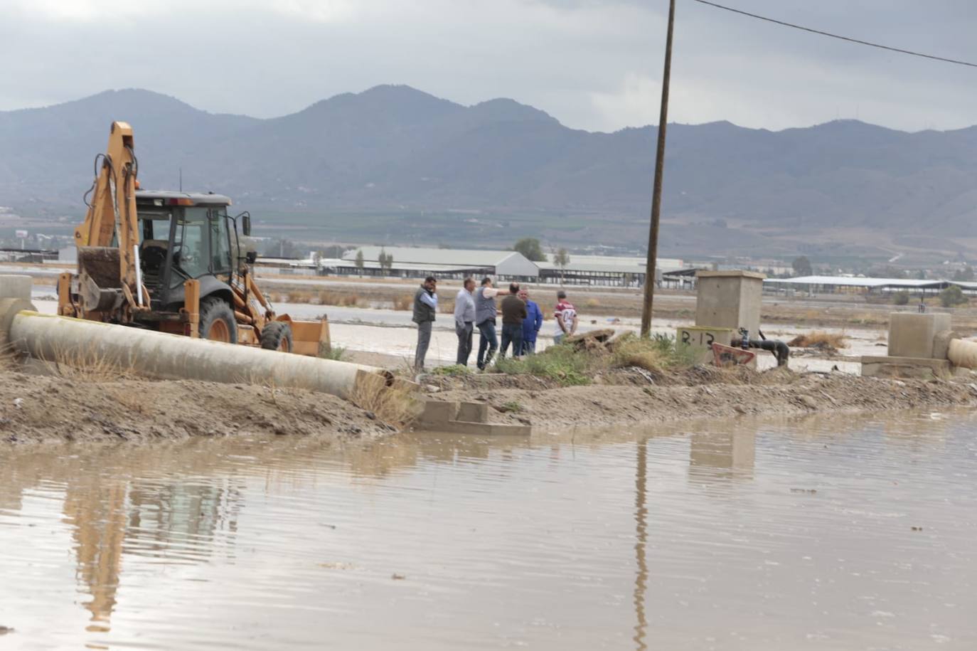 El temporal sigue sin dar tregua, se extiende a más provincias y este sábado se ha cobrado la séxta víctima mortal.