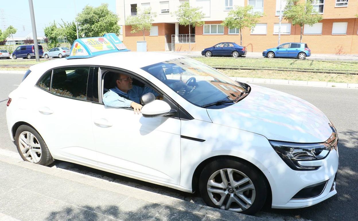 La DGT admite a partir de este lunes las ayudas a la conducción en el examen del carné