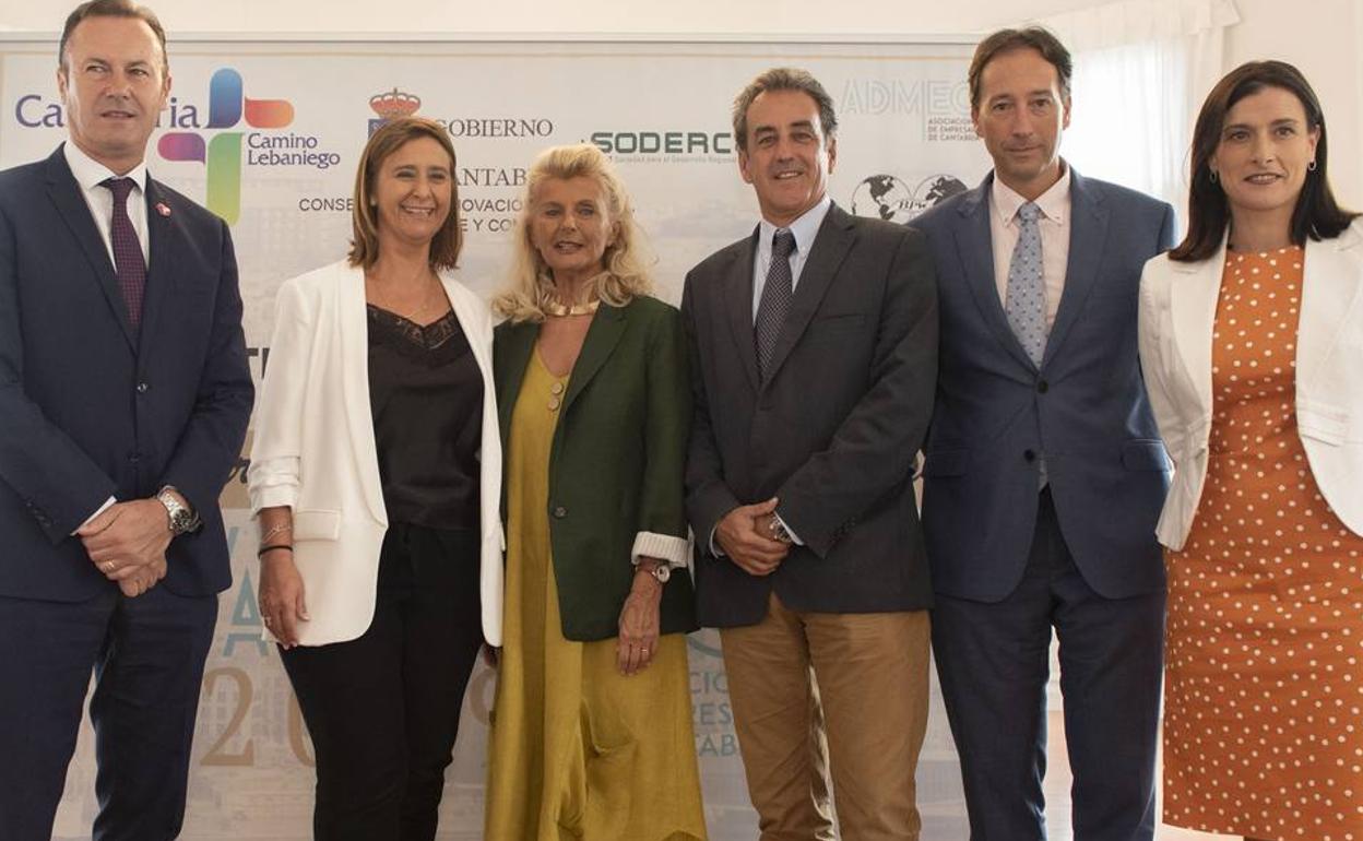 Isabel Tocino: «El siglo XXI es el de las mujeres, que están de moda»