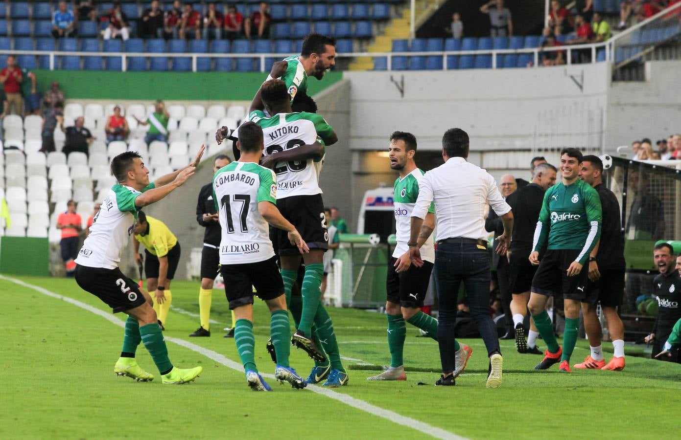 Fotos: Imágenes del partido Racing-Mirandés