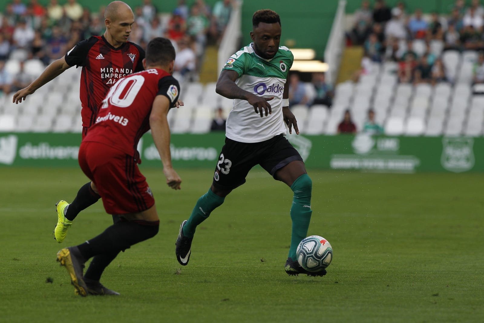 Fotos: Imágenes del partido Racing-Mirandés