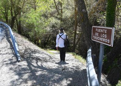 Imagen secundaria 1 - Cola del embalse de Quéntar; Acceso al cauce del Aguas Blancas en la fuente de los Trucheros; Desagüe de la presa de Quéntar 