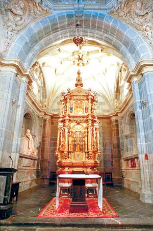 Camarín del Lignum Crucis, en el Monasterio de Santo Toribio de Liébana.