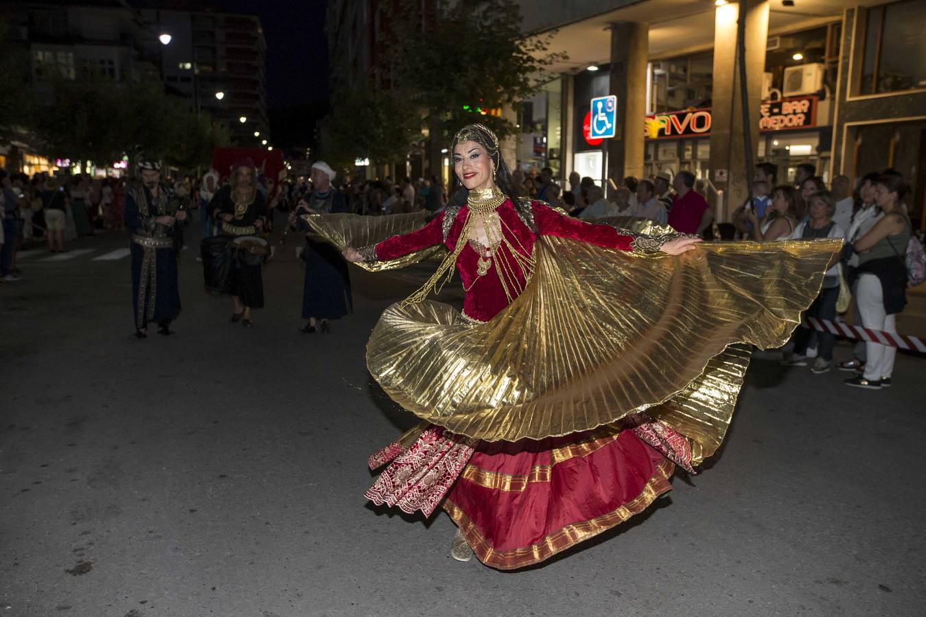 Fotos: Laredo vuelve a recibir la visita de Carlos V