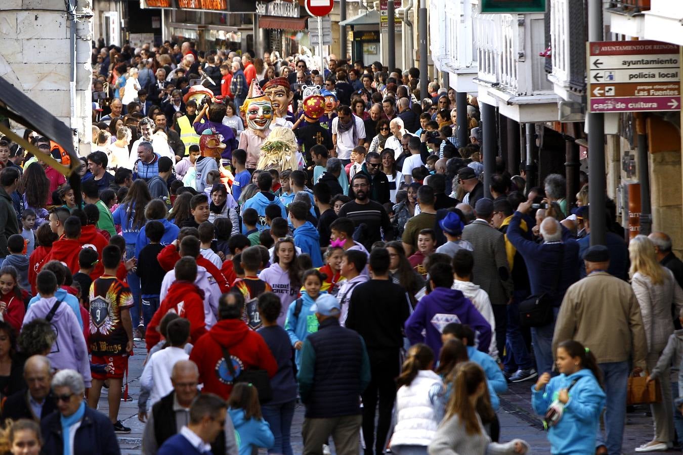 Fotos: Desfile de carrozas en Reinosa