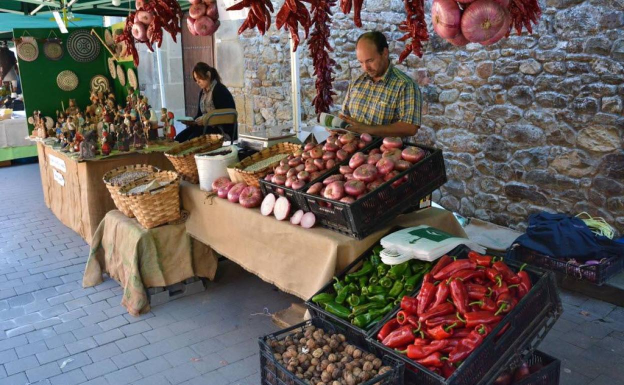 San Roque de Riomiera acoge este domingo el Mercado de Productos de los Valles Pasiegos