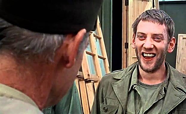 Imagen principal - Donald Sutherland en 'Doce del patíbulo' (1967), 'Novecento' (1976) y 'Los Juegos del Hambre' (2012).