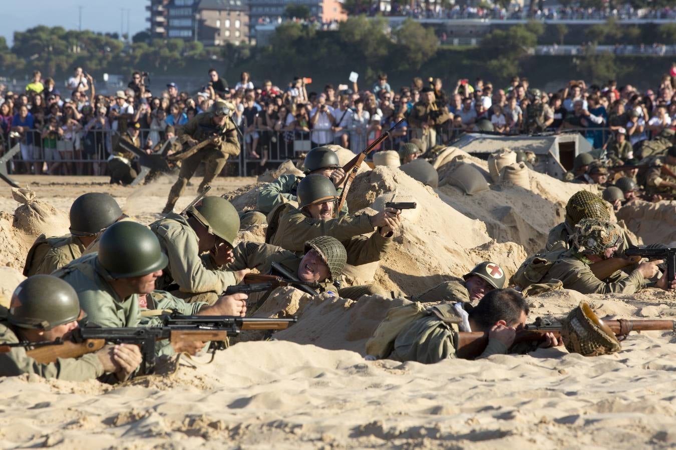 Fotos: Así ha sido el desembarco sin barcos en El Sardinero