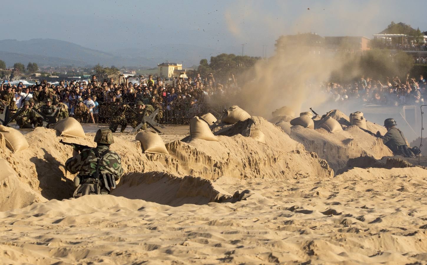 Fotos: Así ha sido el desembarco sin barcos en El Sardinero