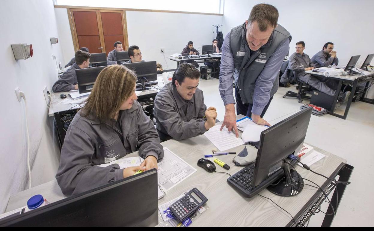 Empleo lanza 105 cursos gratuitos con más de 1.500 plazas para personas desempleadas