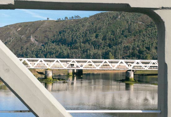 Puente sobre el río Deva, en Unquera.