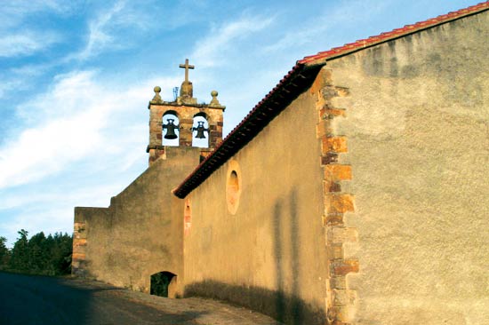 Iglesia de Santa María, en El Tejo.