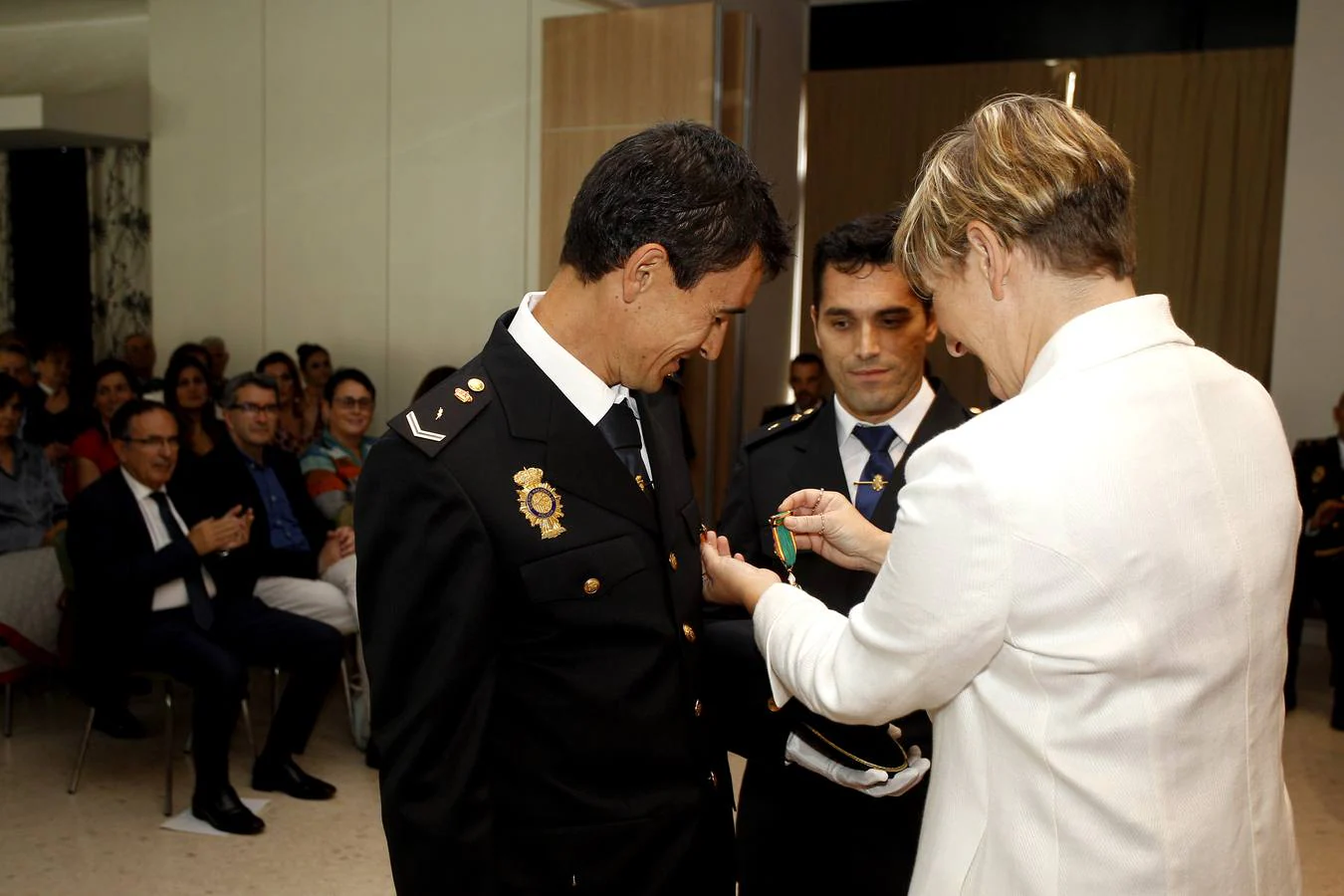 Fotos: La Policía Nacional celebra a sus patronos en Torrelavega