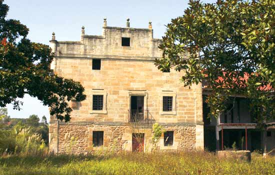 Palacio de Peredo, en Mijares.