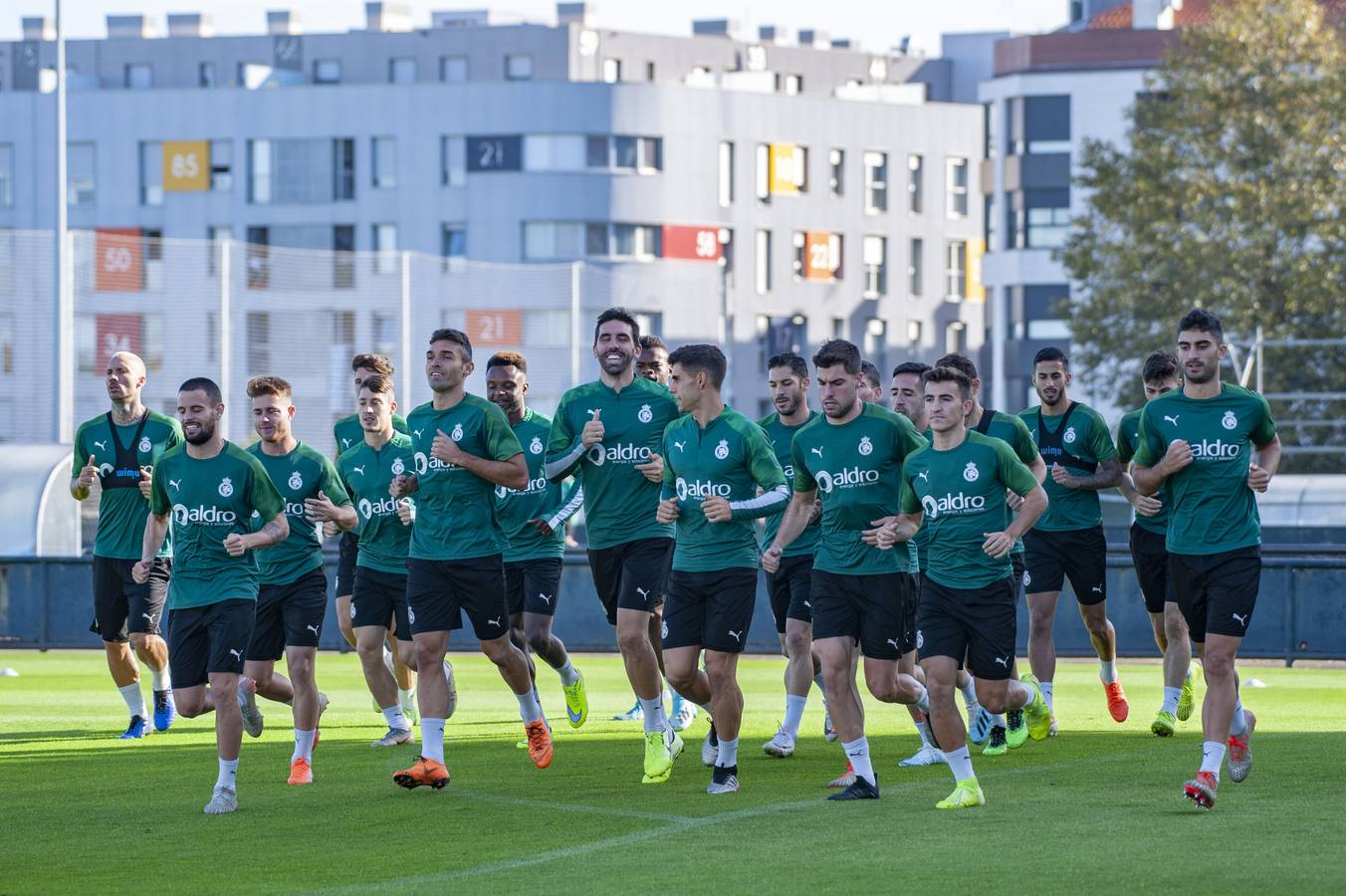 Fotos: El Racing prepara el partido ante el Girona