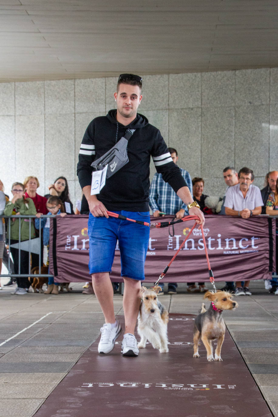 El centro comercial celebró la décima edición de este evento que premió a los perros más bonitos, simpáticos y educados