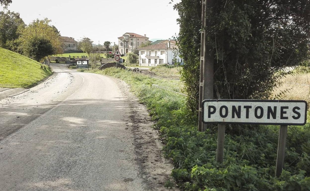 La carretera entre Pontones y Suesa está en mal estado.