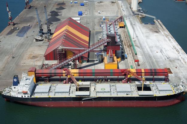Cobasa busca potenciar su negocio en el Puerto de Santander con un almacén de fertilizantes