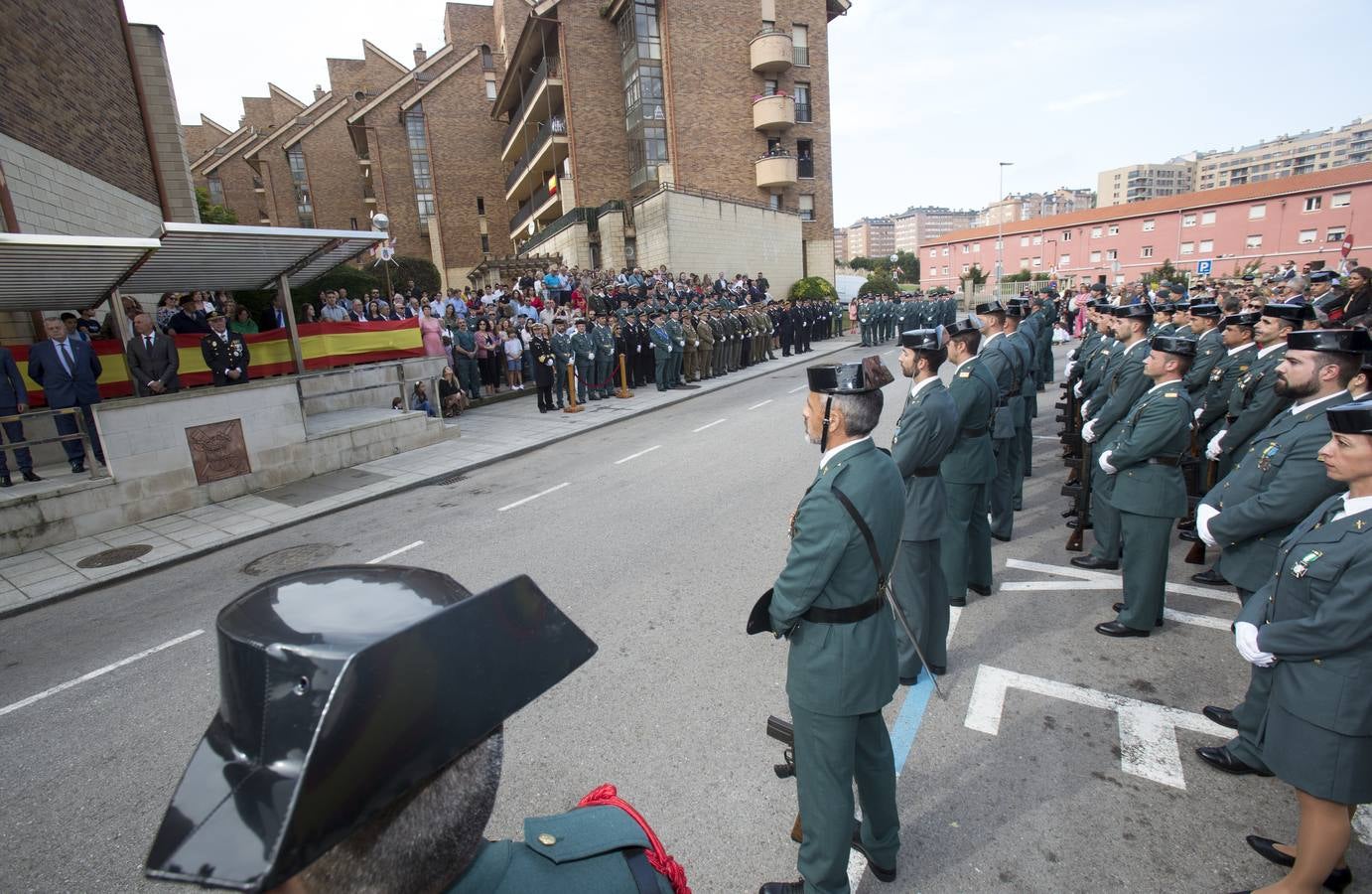 Fotos: Imágenes del acto de celebración del Día de la Guardia Civil en el cuartel de Campogiro