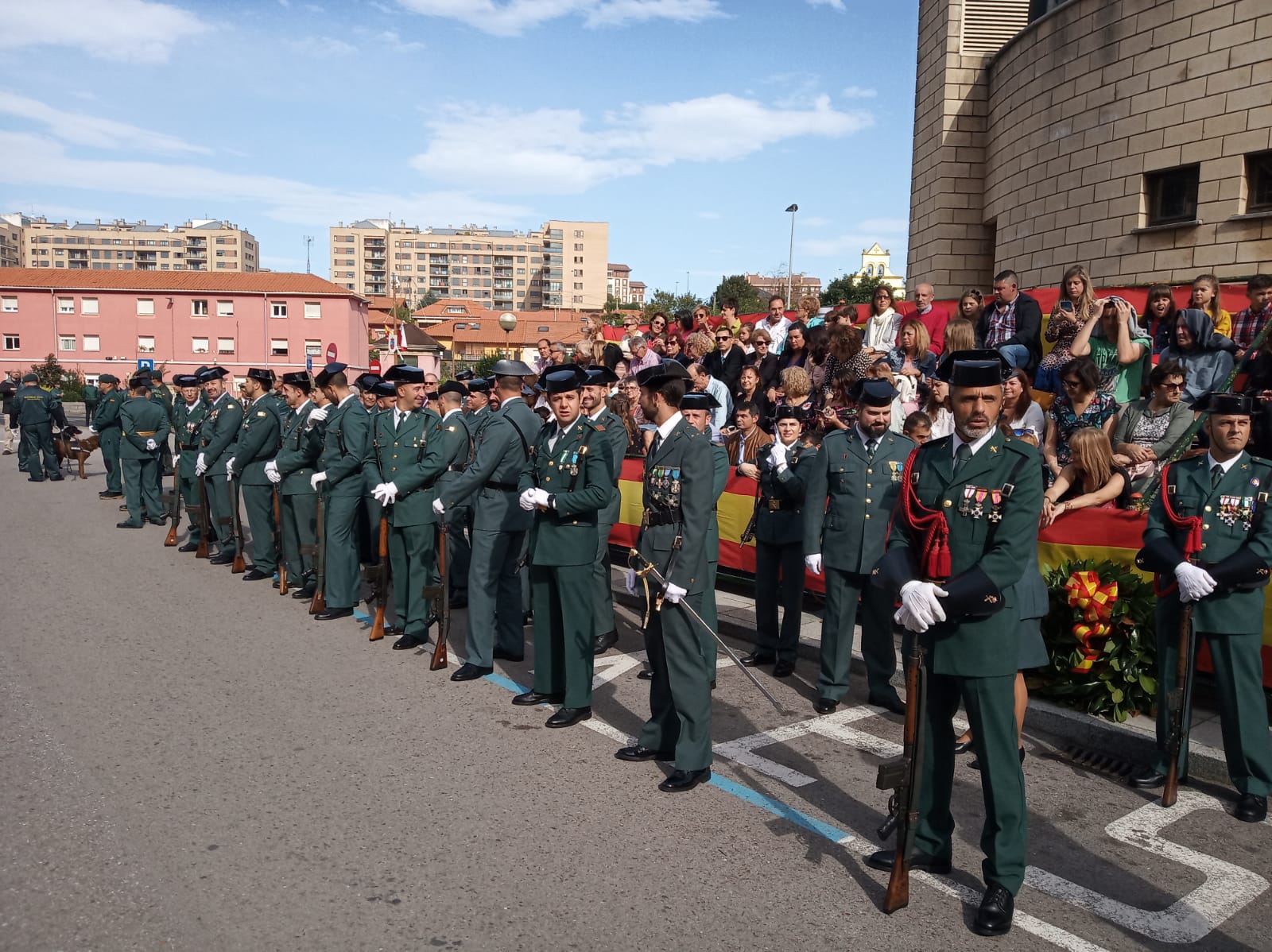 Fotos: Imágenes del acto de celebración del Día de la Guardia Civil en el cuartel de Campogiro