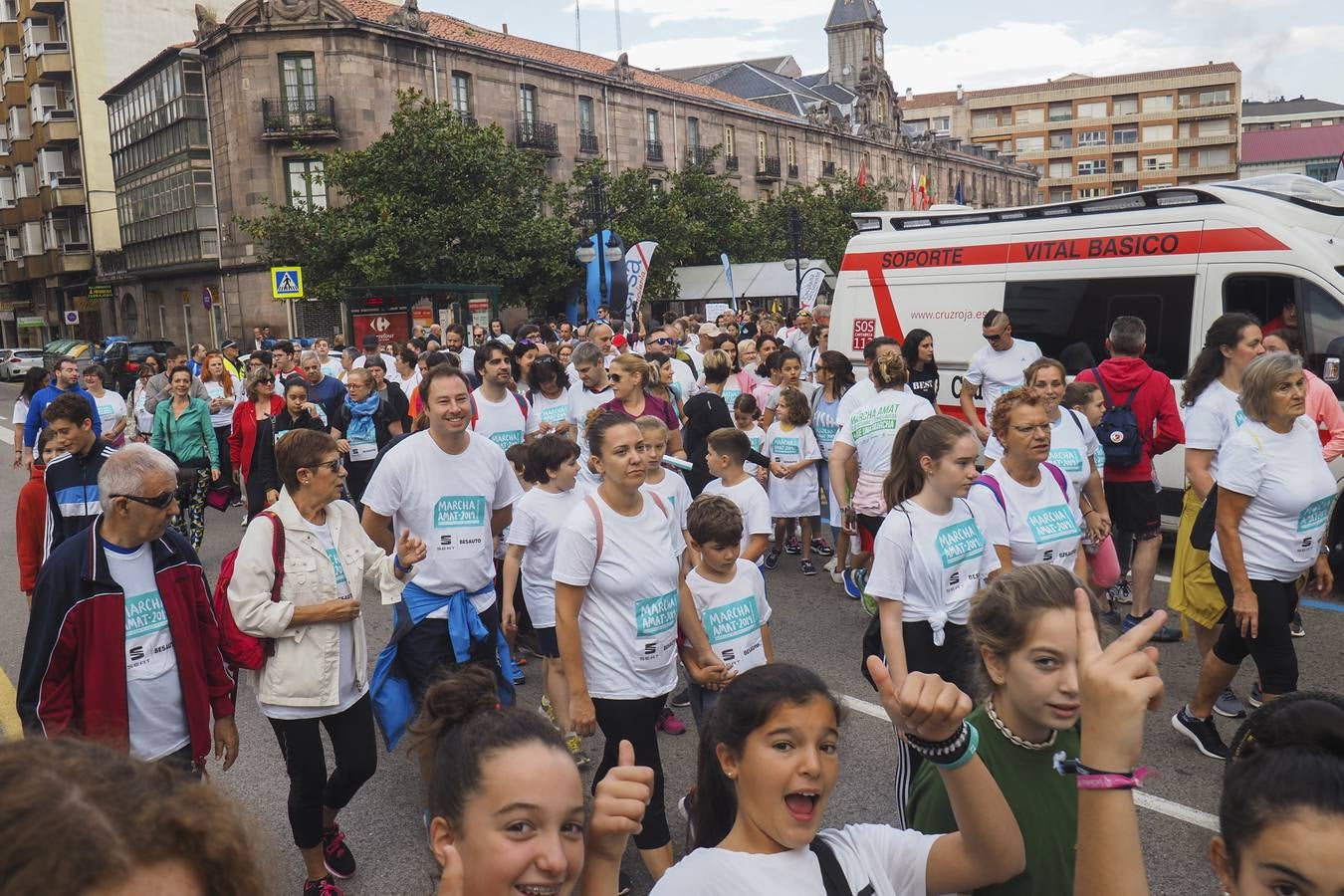 Fotos: La 32ª Marcha Amat reúne en Torrelavega a cientos de personas