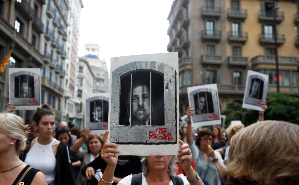 Concentración contra la sentencia en Barcelona. 