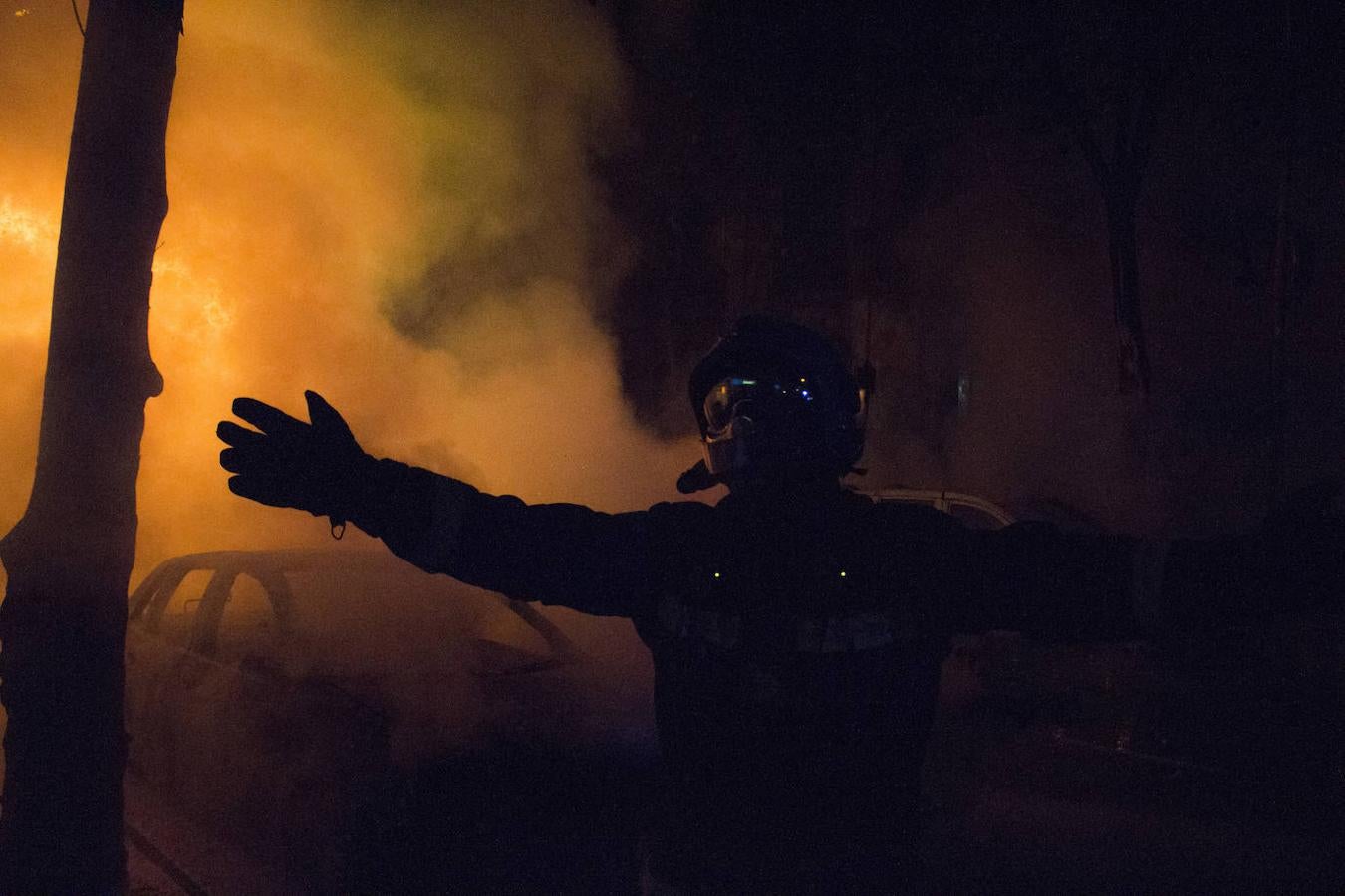 Fotos: Noche de terror en las calles de Barcelona