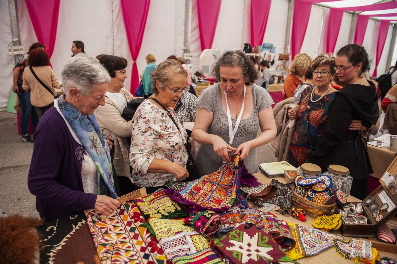 Fotos: Feria de las Mujeres Artesanas de Camargo