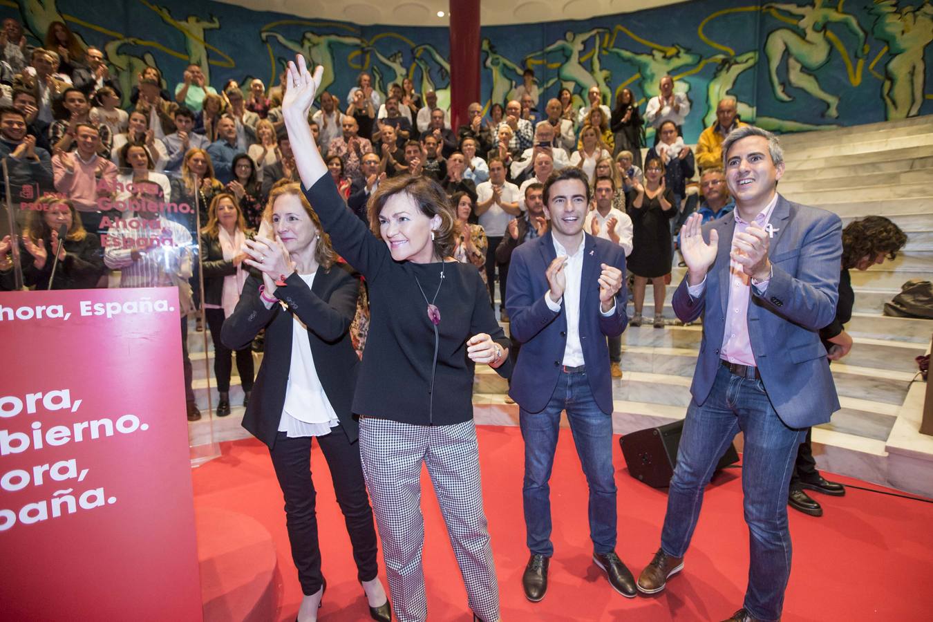 Fotos: Carmen Clavo, de precampaña en Santander