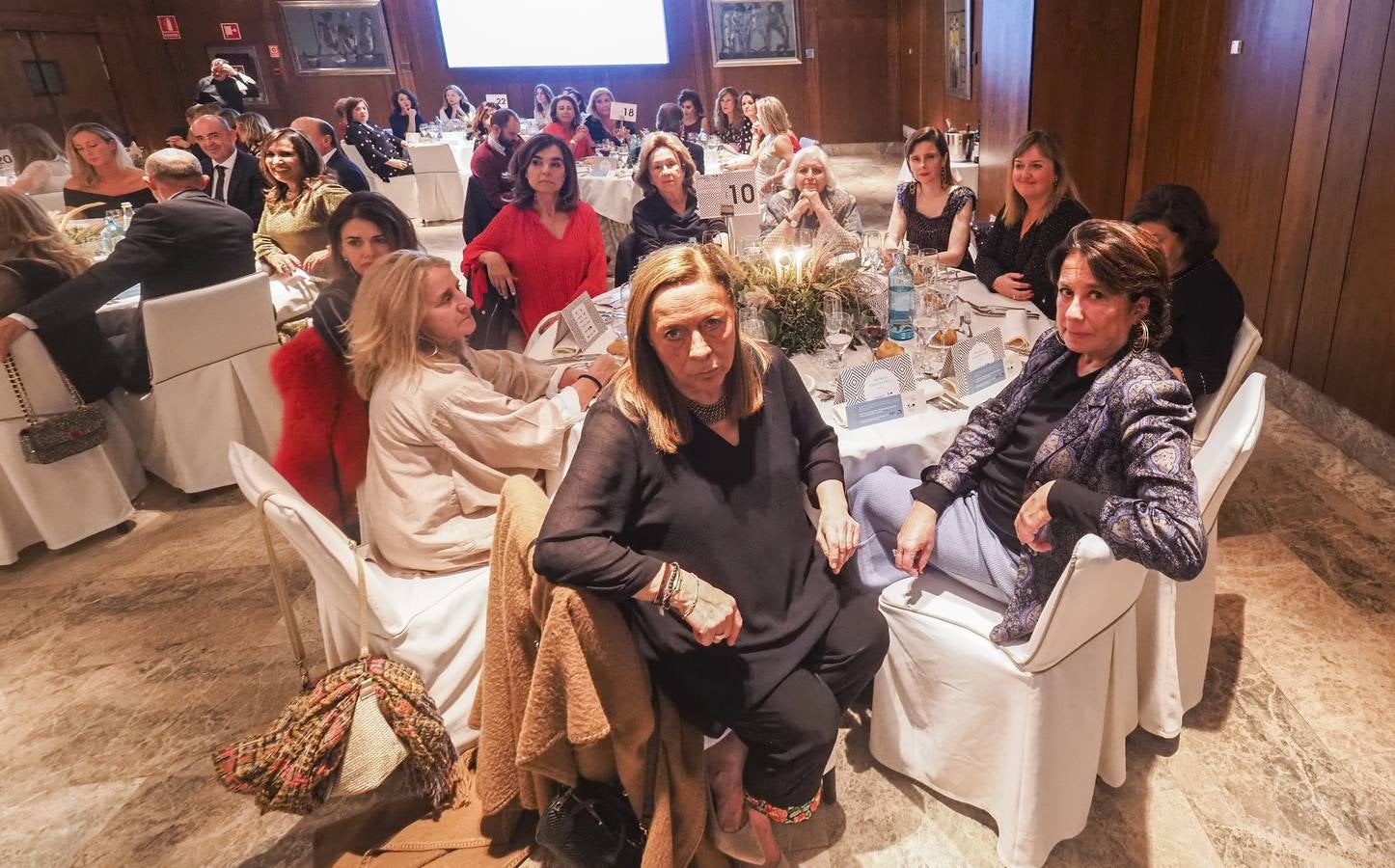 La diseñadora Odette Álvarez recibió anoche el Premio Empresaria 2019 de la Asociación de Mujeres Empresarias de Cantabria (ADMEC), en la Gala Anual que este colectivo celebró en el Hotel Santemar de Santander