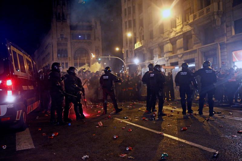 Fotos: La violencia vuelve a las calles de Barcelona