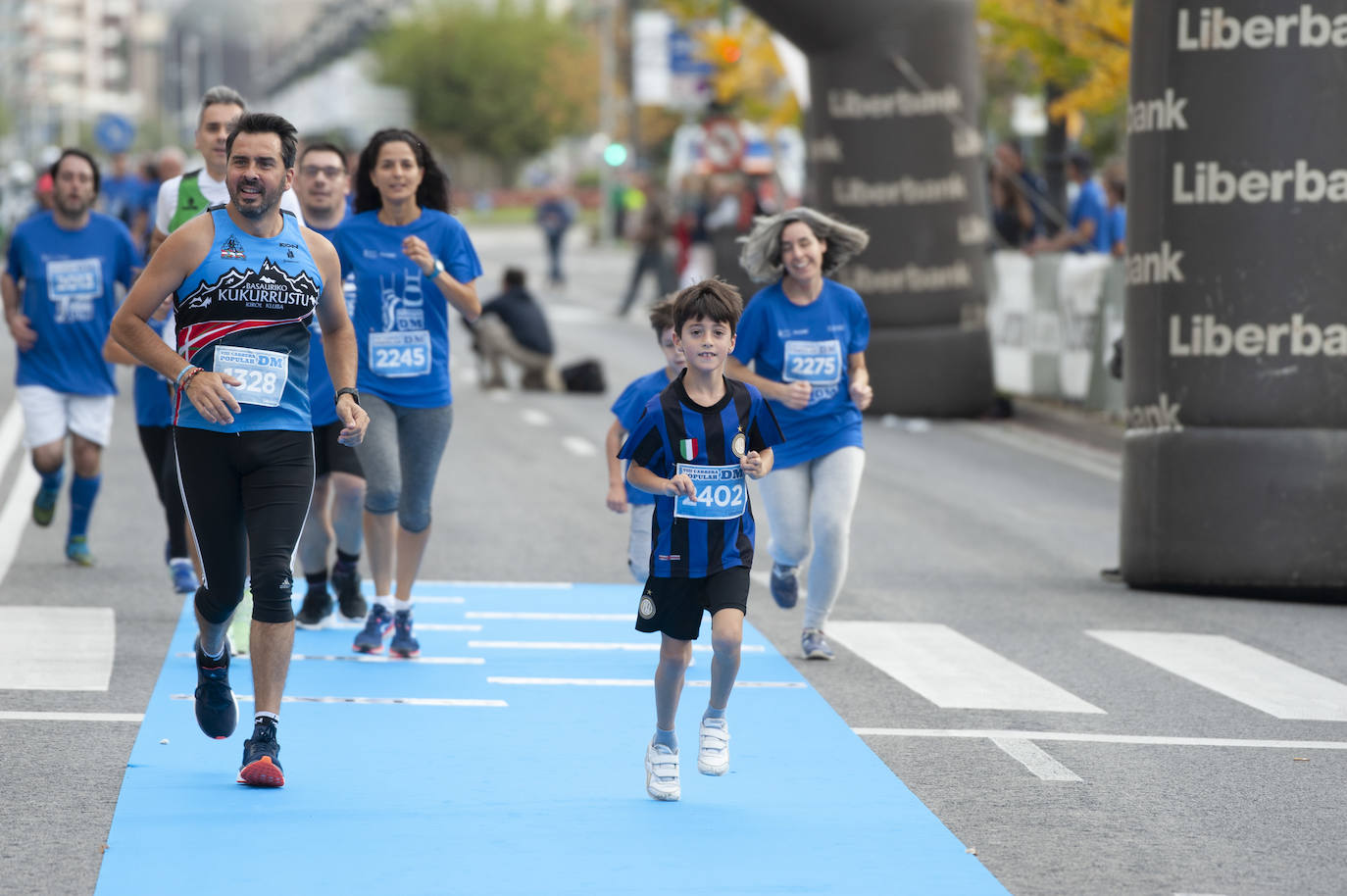 La salida de la carrera de 2 kilómetros. 