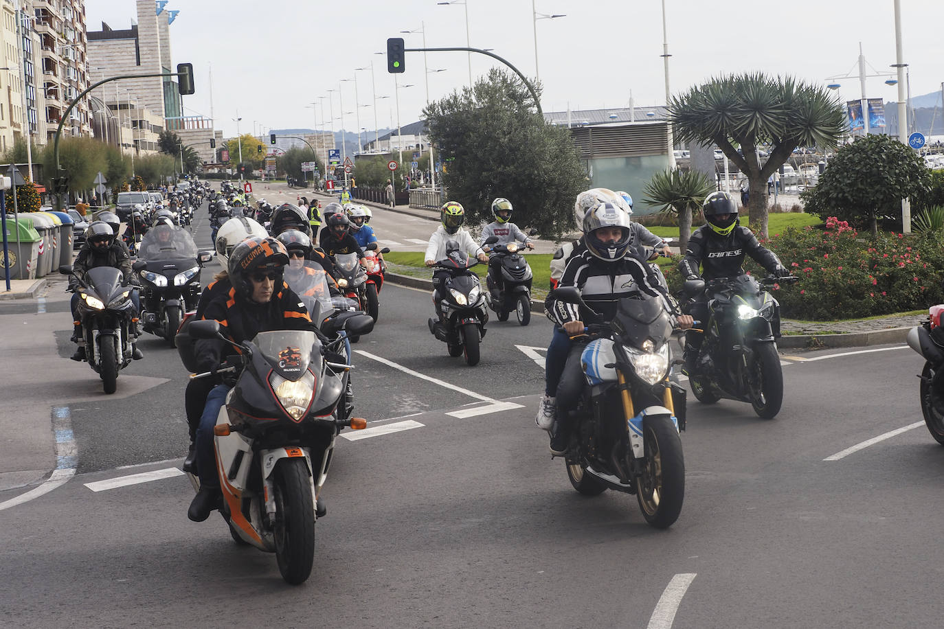 Fotos: La congregación de motoristas en Santander