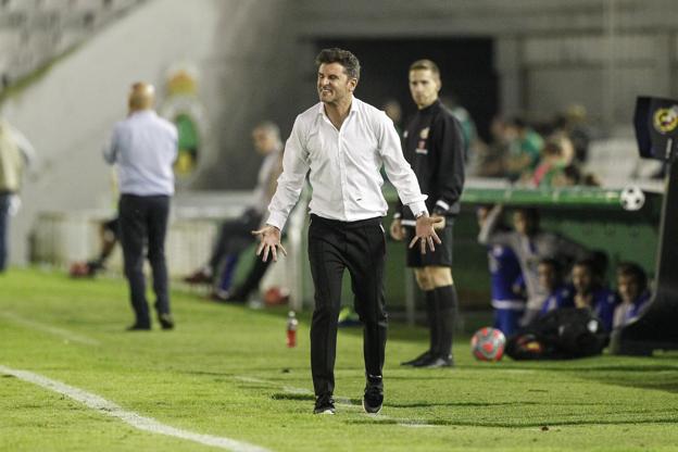 Iván Ania, durante el encuentro del pasado sábado. 