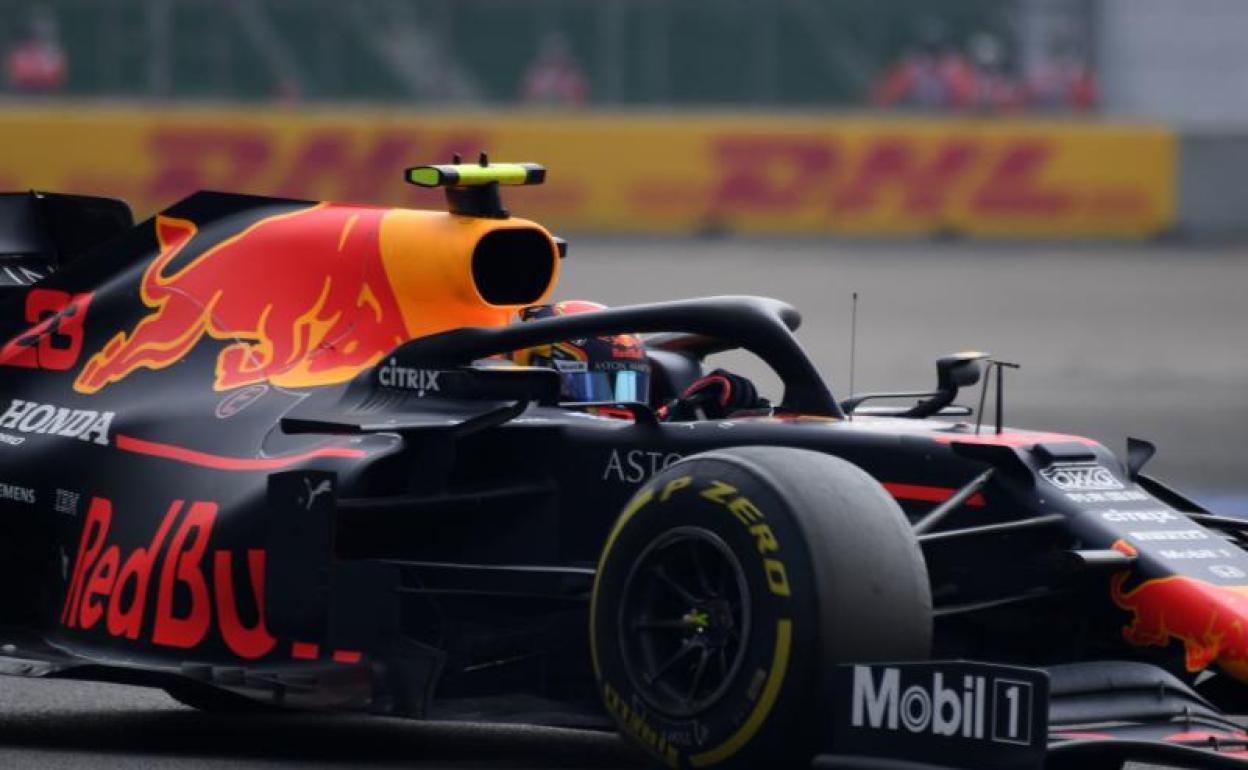 El Red Bull de Max Verstappen, durante el Gran Premio de México. 