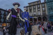 Fotos: Muertos y fantasmas en las calles