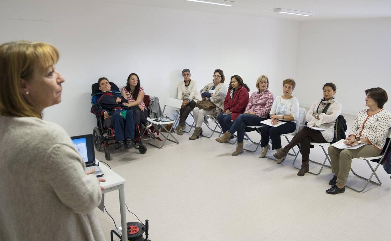 Continúan los cursos gratuitos de formación permanente en materia de consumo durante el mes de noviembre