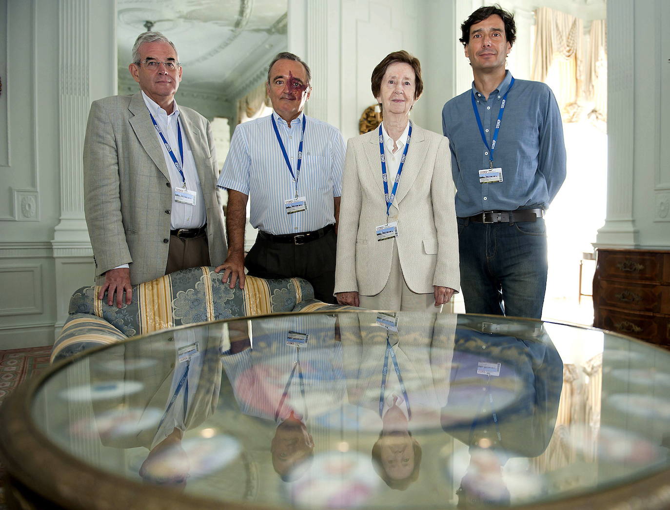 Con el prestigioso investigador del cáncer, Mariano Barbacid, y otros colaboradores, en 2014.