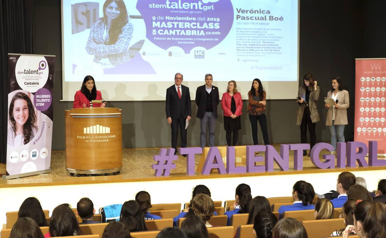 Más de 115 cántabras se forman como líderes en el Stem Talent Girl