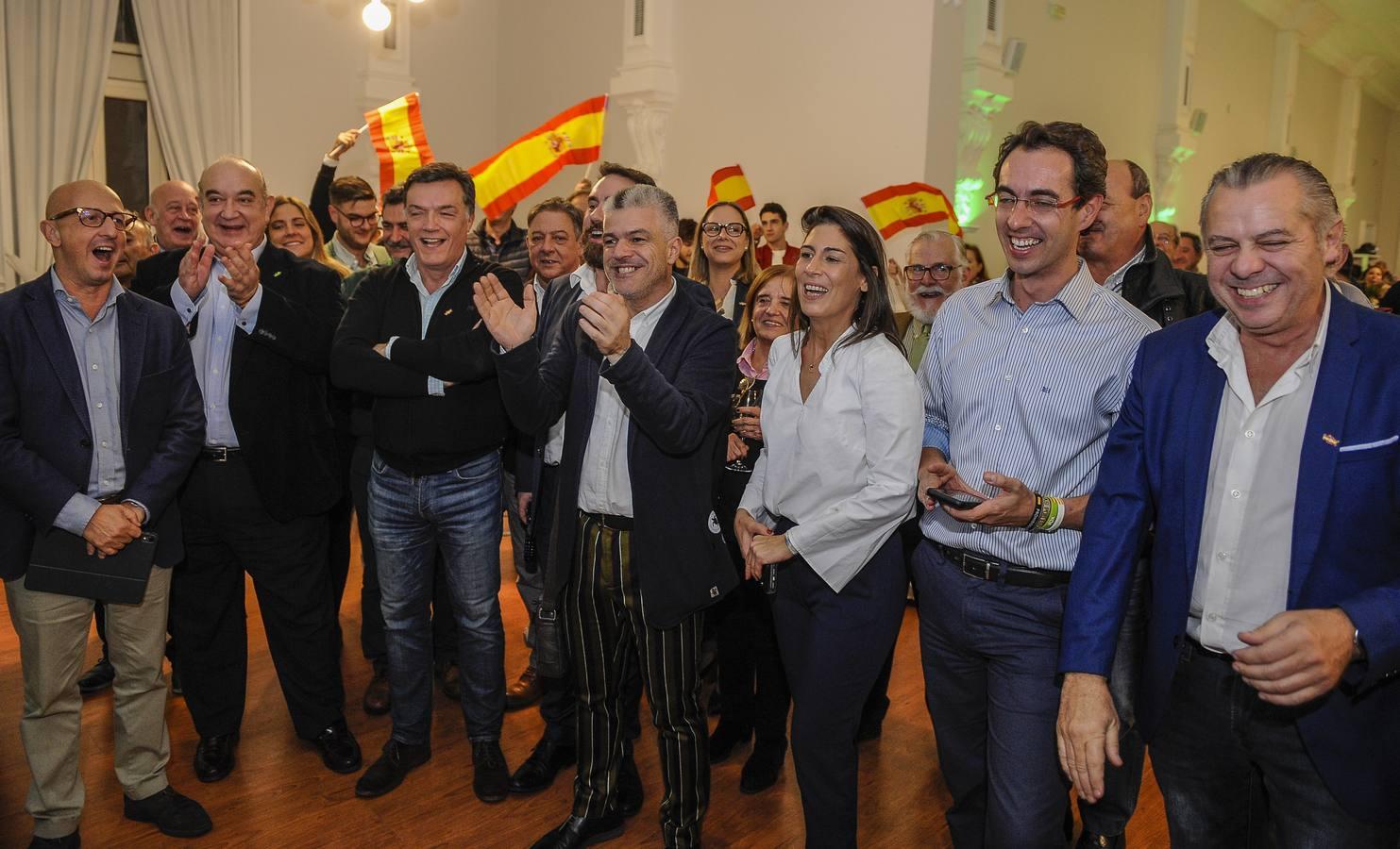 Fotos: Sonrisas y lágrimas en los partidos cántabros