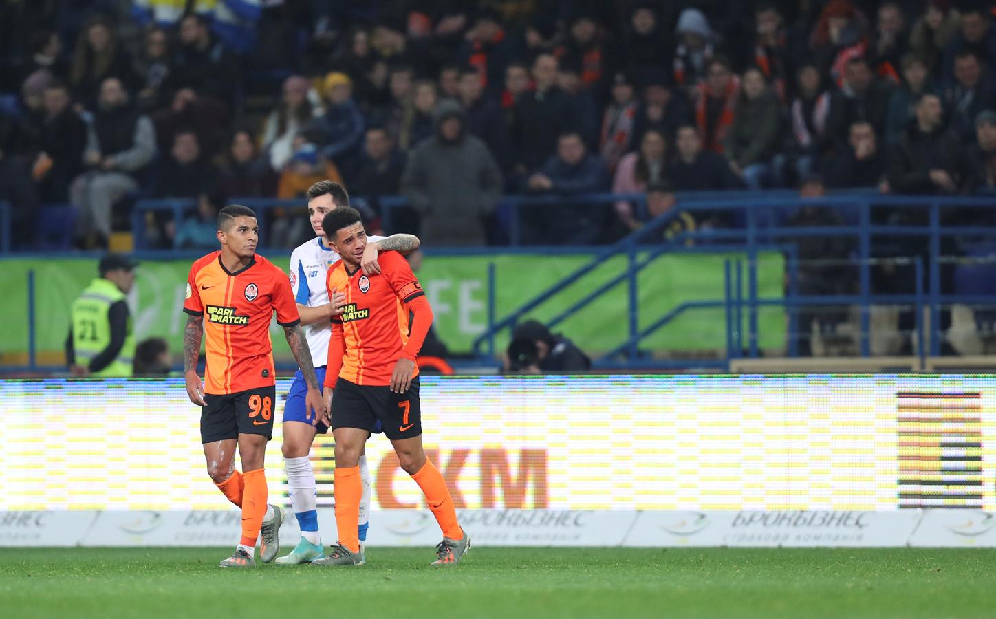 Fotos: Taison reaccionó contra los gritos y fue expulsado