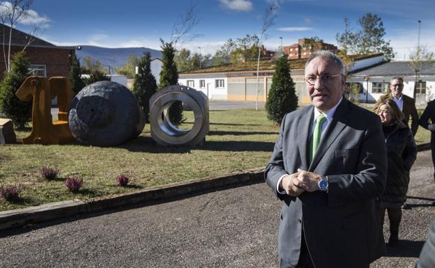 José Antonio Jainaga, presidente de Sidenor, en la factoría de Reinosa hace jsuto un año.