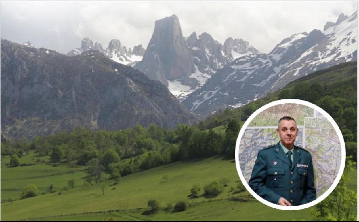 El subteniente José Luis Sánchez Nodar, ante una imagen del Naranjo de Bulnes,