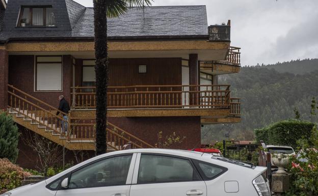 Vivienda de la mujer fallecida en Ceceñas el pasado domingo. 