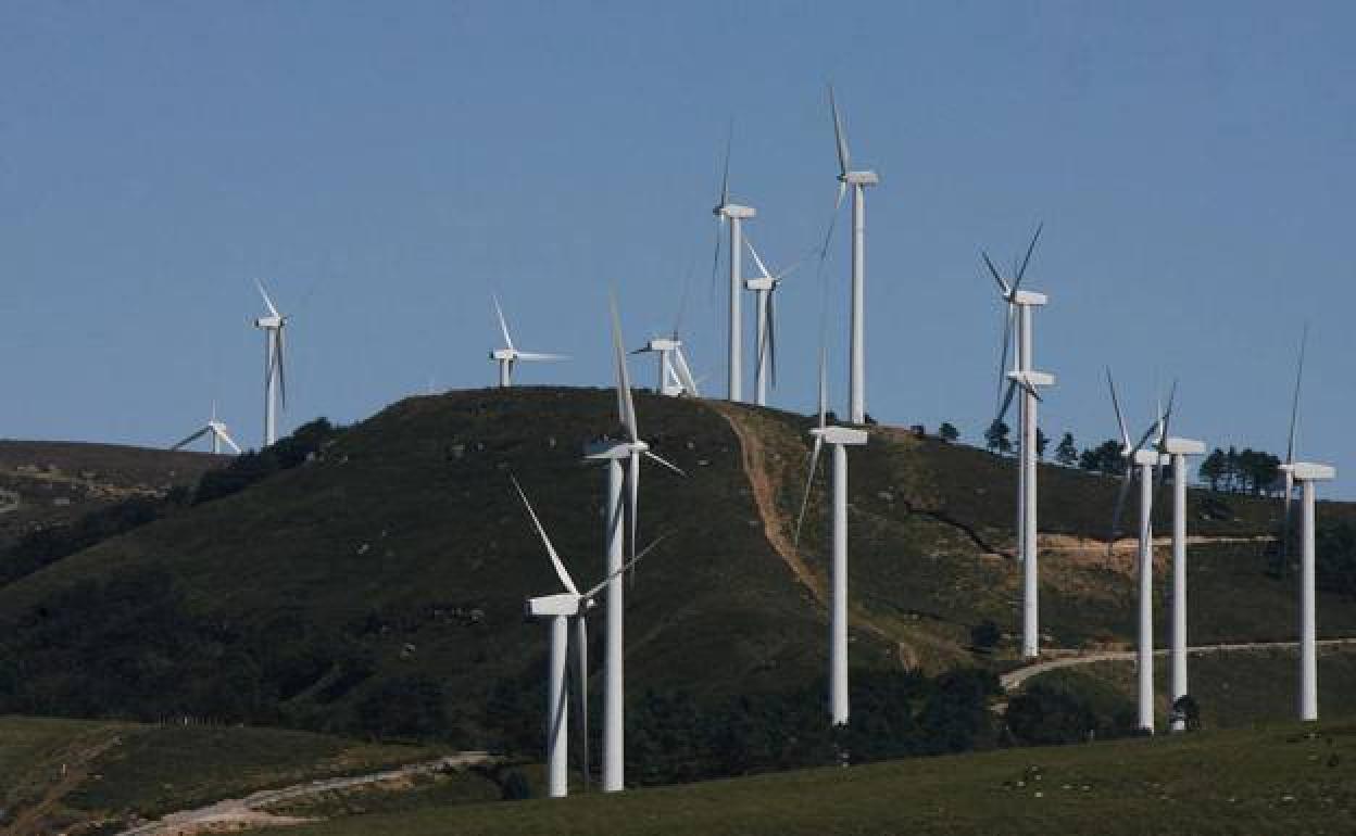 Imagen de archivo de molinos de viento.